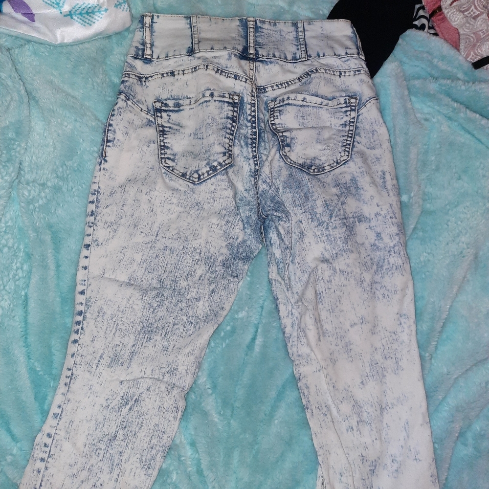 Acid wash jeans